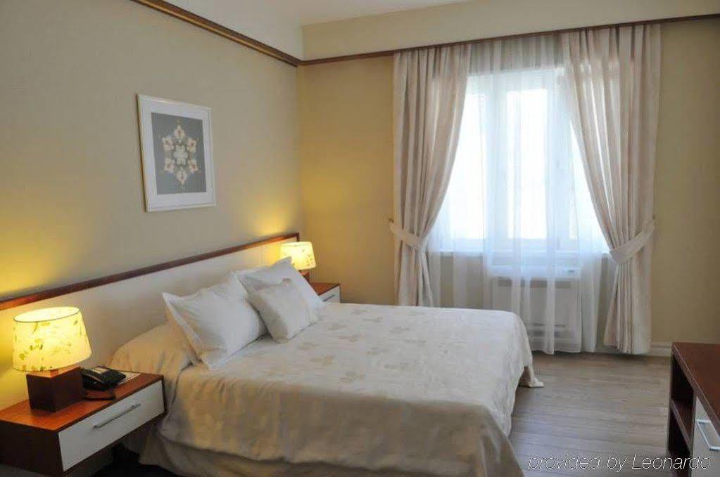 Hotel Sokrat Tirana Exterior foto